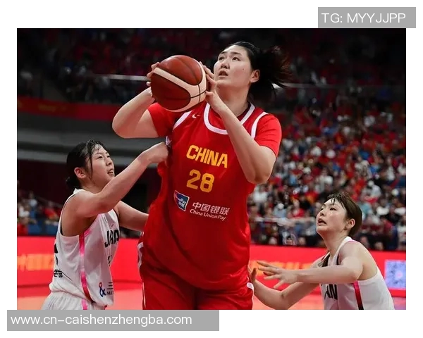 中国女篮32分大胜日本的胜利秘诀揭晓，团队配合与战术执行至关重要